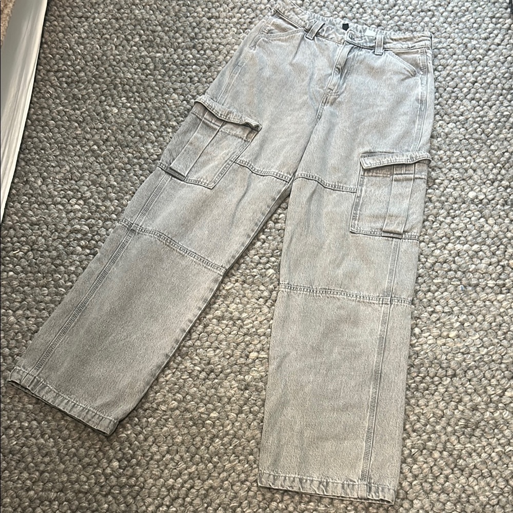 Divided‎ Grey Denim Washed Straight Leg Cargo Jeans Size 4